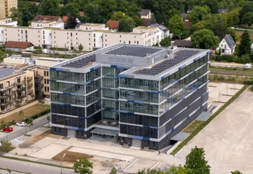 Industrie- und Bürogebäude